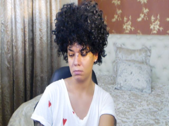 Live sex webcam photo for LaraAnne_ #269566246