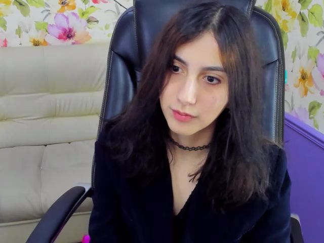 Live sex webcam photo for SarahBanks #269564570