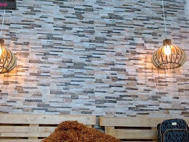 Live sex webcam photo for Karindiaz #269553278