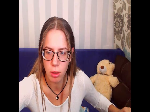 Live sex webcam photo for AlexaBarnes_ #269563923