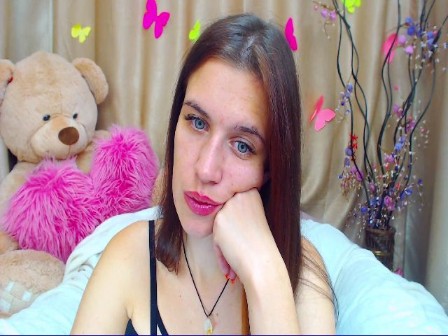 Live sex webcam photo for BlueAbelle #269554180