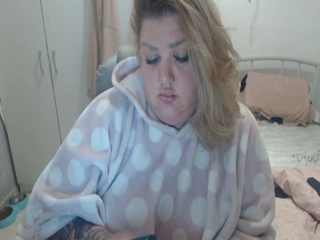 Live sex webcam photo for Smiley_doll #269568499