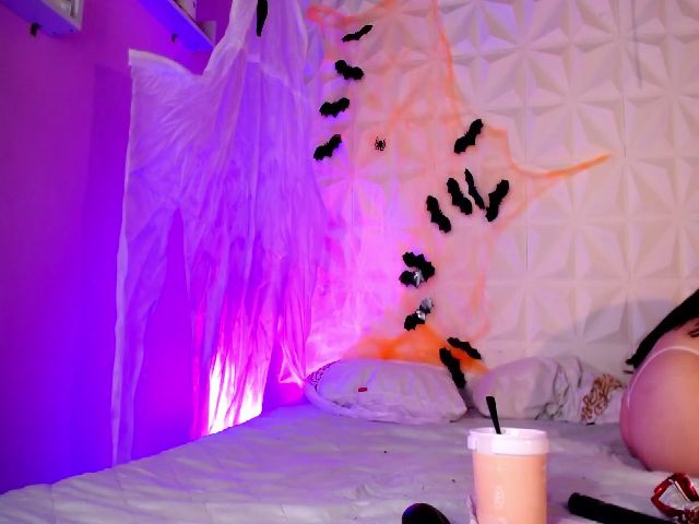 Live sex webcam photo for Aleja_Clark #269559895