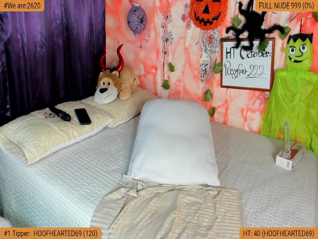 Live sex webcam photo for Miss_Foxie #269570672