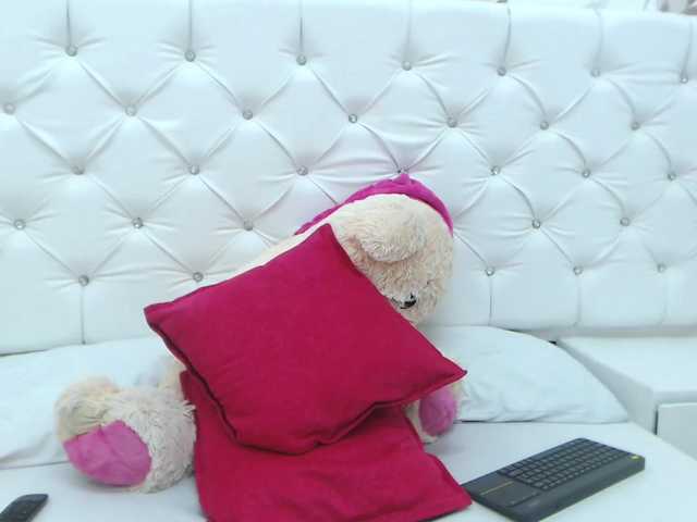 Live sex webcam photo for lisswoo #269553606