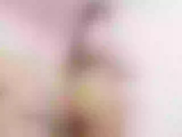 Live sex webcam photo for Mia-Spencer #269552813