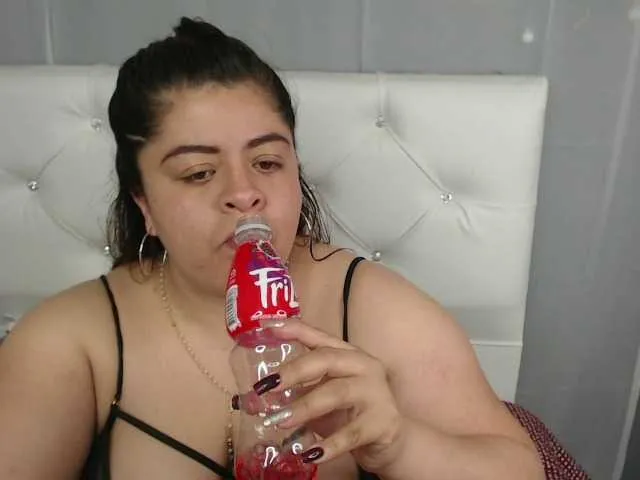 Live sex webcam photo for sopiemaee #269557718