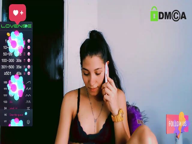 Live sex webcam photo for Emma_18x #269569233