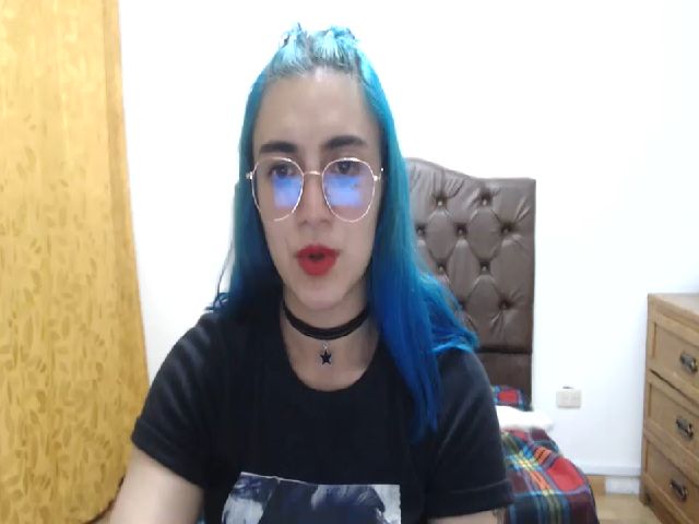 Live sex webcam photo for Carolinforbes #269554182