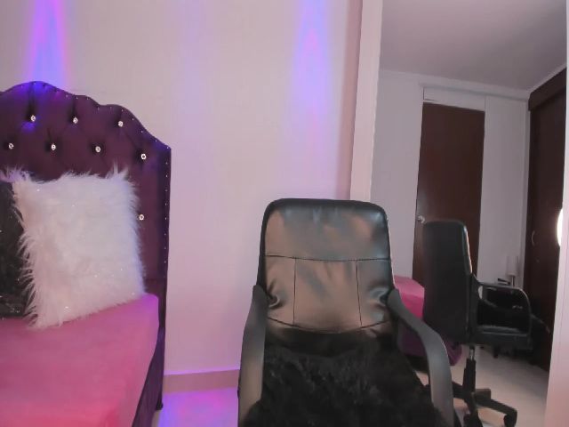 Live sex webcam photo for Samy_kay #269566056