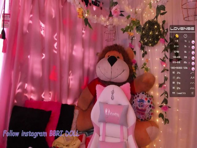 Live sex webcam photo for Xbrigittee #269570589