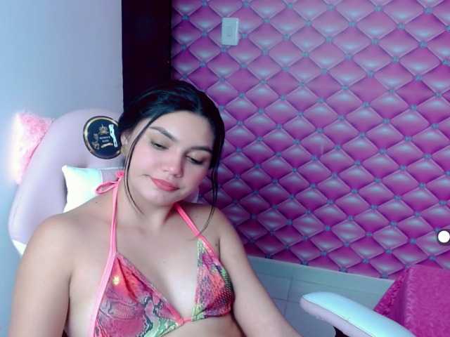 Live sex webcam photo for salome-hot-18 #269558264