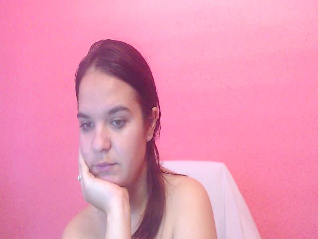 Live sex webcam photo for Ella_Diamond #269558515