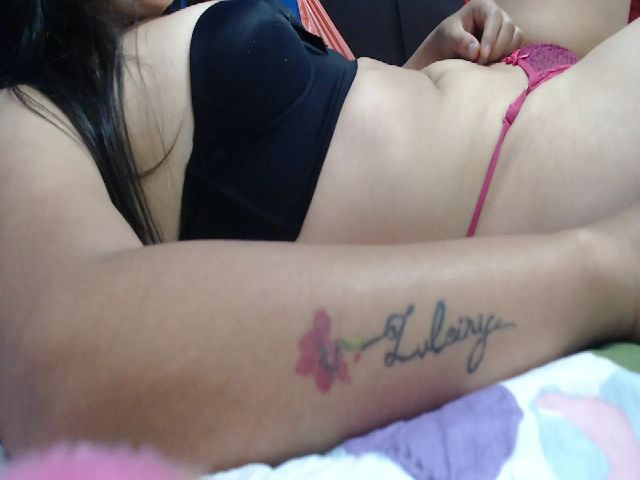 Live sex webcam photo for Sweett_squirt #269561322