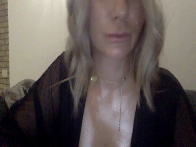 Live sex webcam photo for Godgiven111 #269553365