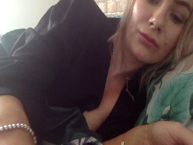 Live sex webcam photo for Godgiven111 #269560025