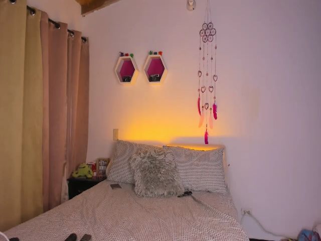 Live sex webcam photo for Camilaskin #269570291