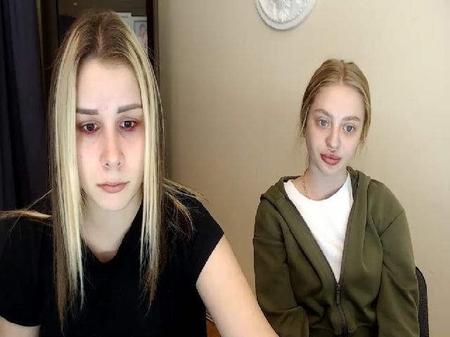 Live sex webcam photo for LolaAllen #269558655