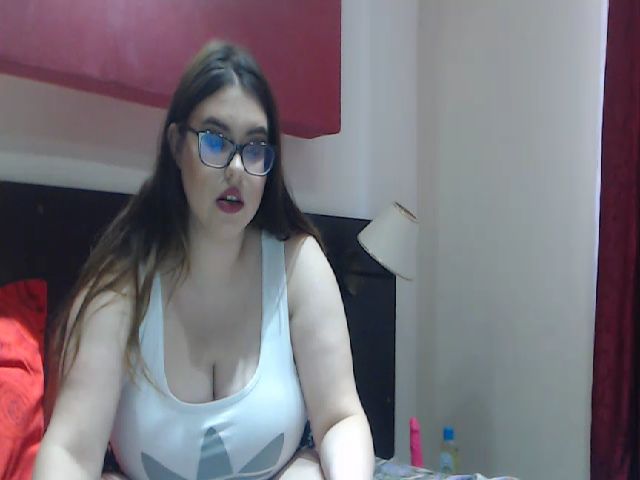 Live sex webcam photo for HotJaira #269559254