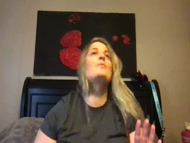 Live sex webcam photo for DaisyxJo #269565448