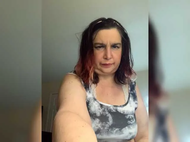 Live sex webcam photo for Italya1966 #269588336