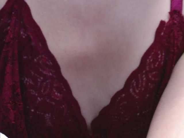 Live sex webcam photo for Body69LyD #269578595