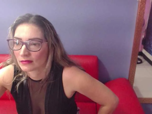 Live sex webcam photo for jeniferblanco #269582471