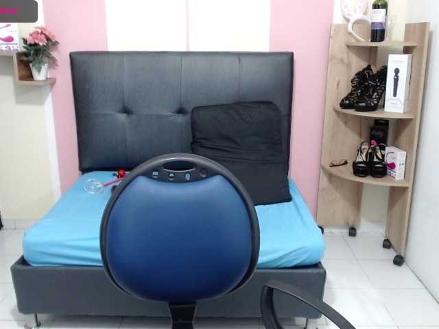 Live sex webcam photo for EelEeNna #269573349