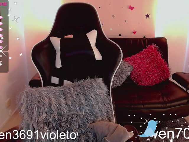 Live sex webcam photo for VioletOwen #269582144