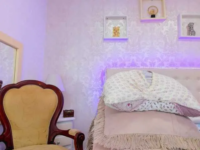 Live sex webcam photo for couplehorny1 #269577452