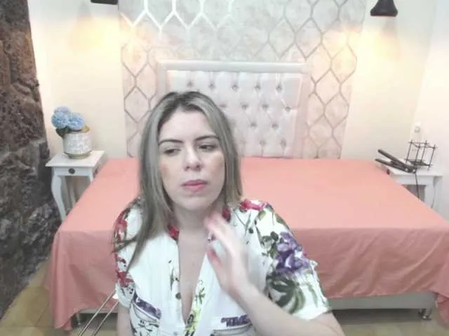 Live sex webcam photo for VeraVersace #269582759