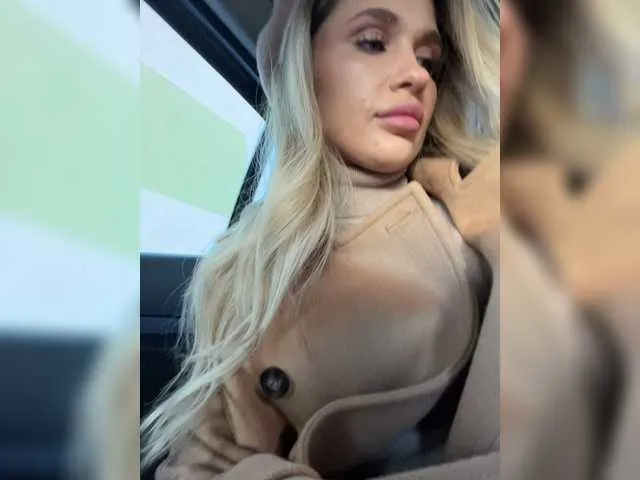 Live sex webcam photo for KettyPretty25 #269586799