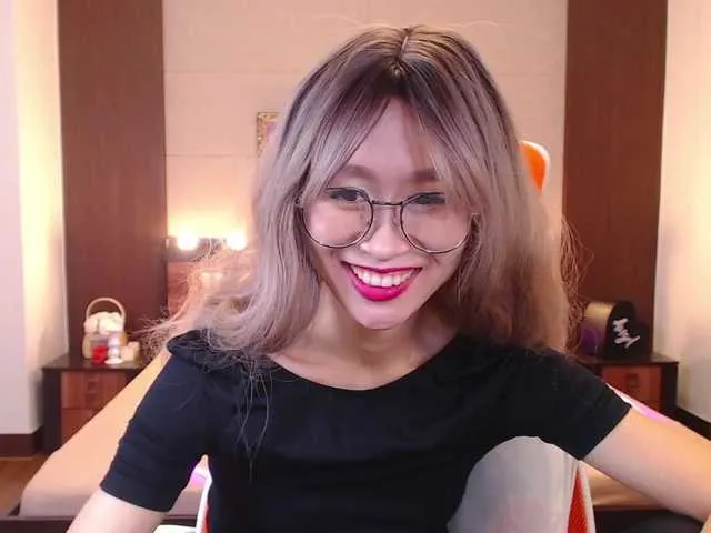 Live sex webcam photo for LiuSeon #269582418