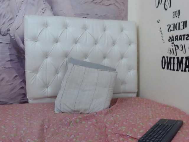 Live sex webcam photo for AdeleMilf #288007770