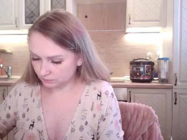 Live sex webcam photo for JaneGrey111 #269584569