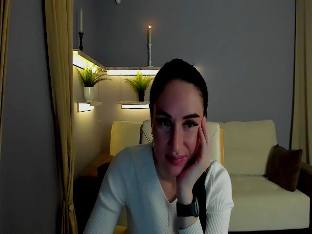 Live sex webcam photo for Lilly_Shine #269576267