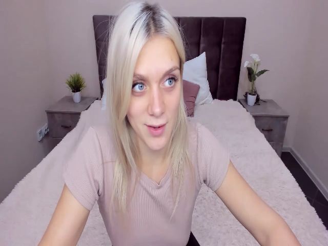 Live sex webcam photo for MeganKind #269581213