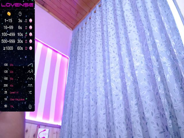 Live sex webcam photo for MeganJobs20 #269590180