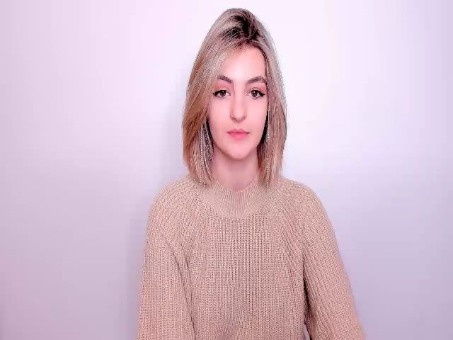 Live sex webcam photo for HelelGretta #269589833