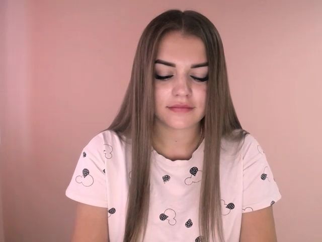 Live sex webcam photo for TaliaKristen #269576280