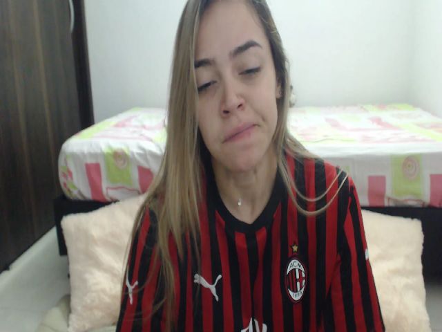 Live sex webcam photo for MackenzieJoe #269584879