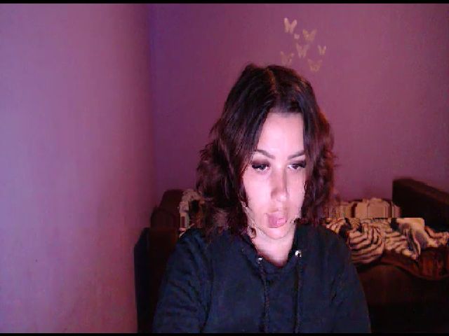 Live sex webcam photo for LoveJulliette #269585319