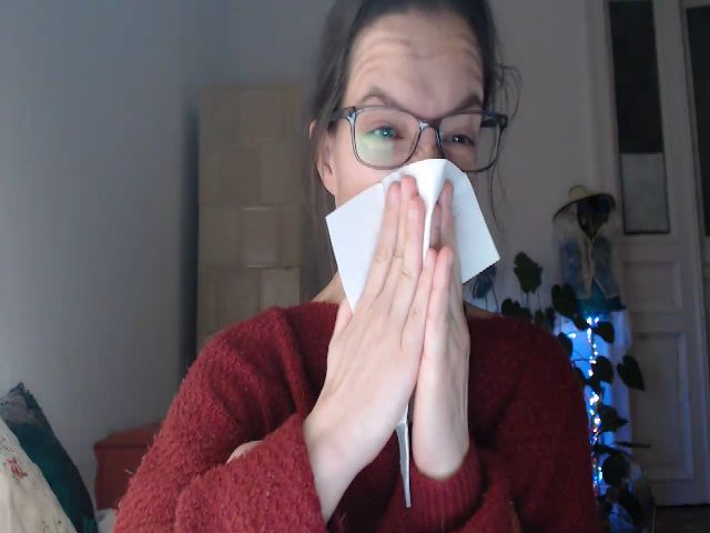 Live sex webcam photo for PetitePinkie #269591826