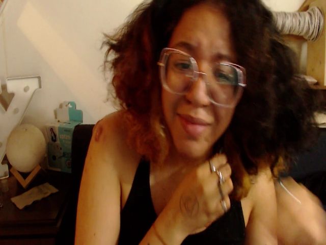 Live sex webcam photo for Sammy_00 #269574272