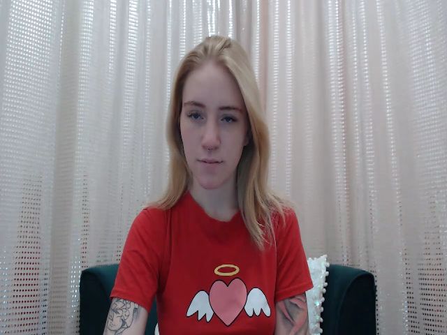 Live sex webcam photo for RedBerryy #269574586