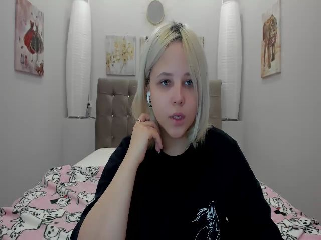 Live sex webcam photo for Helokit #269576163