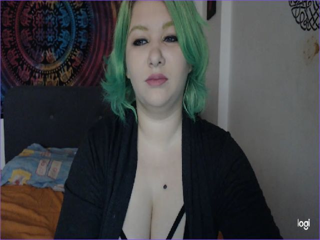 Live sex webcam photo for GoddessEmma #269580255