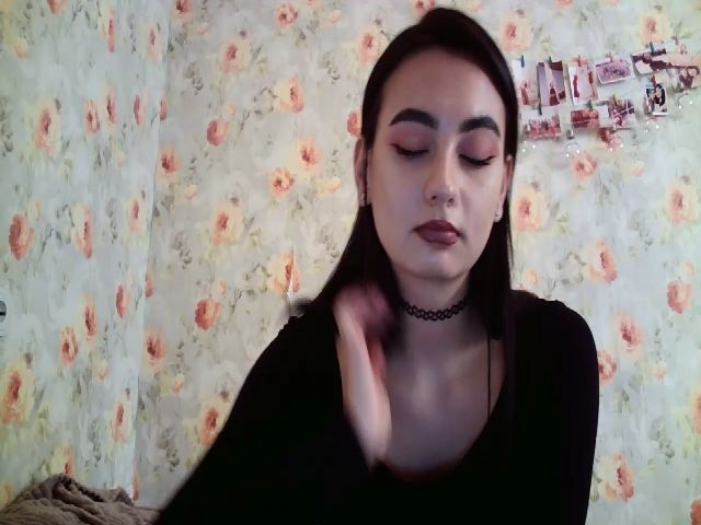 Live sex webcam photo for lolly_hollyy #269580504