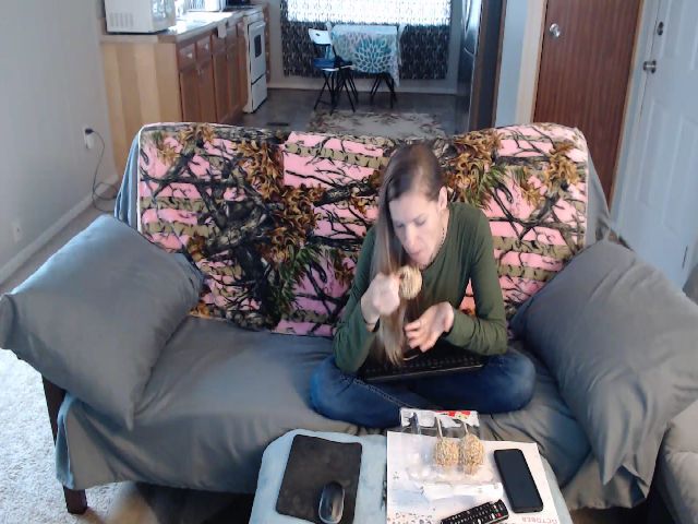 Live sex webcam photo for SouthernNSexi #269583917