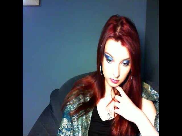 Live sex webcam photo for VirginLuna18 #269585890